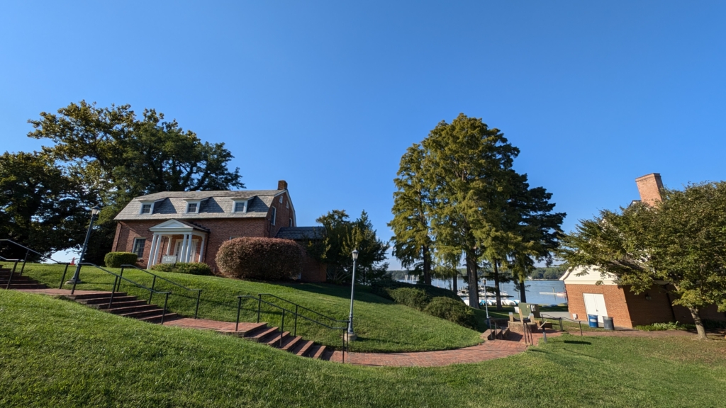 梅罗素校友宿舍 waterfront